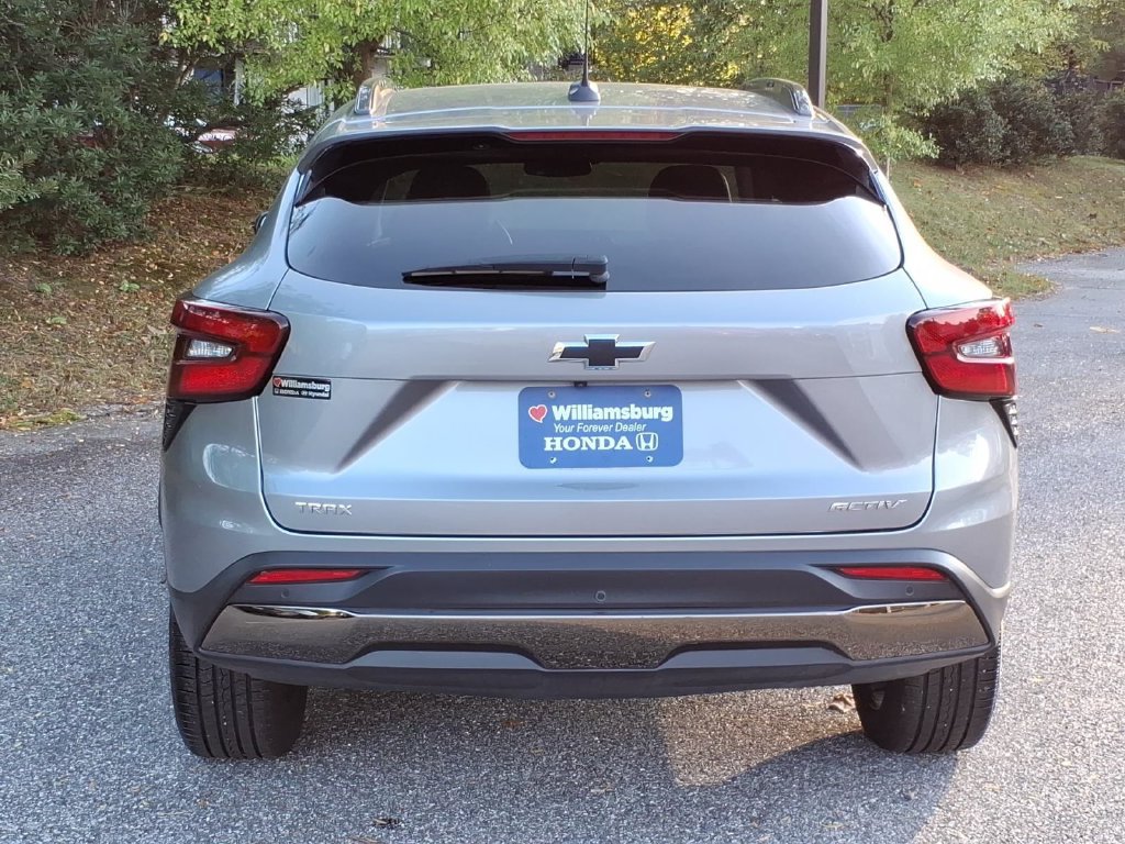 Used 2025 Chevrolet Trax ACTIV w/ Driver Confidence Package FWD image 8