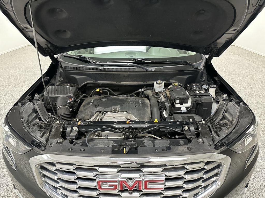 Used 2018 GMC Terrain Denali w/ Advanced Safety Package AWD/4WD image 19