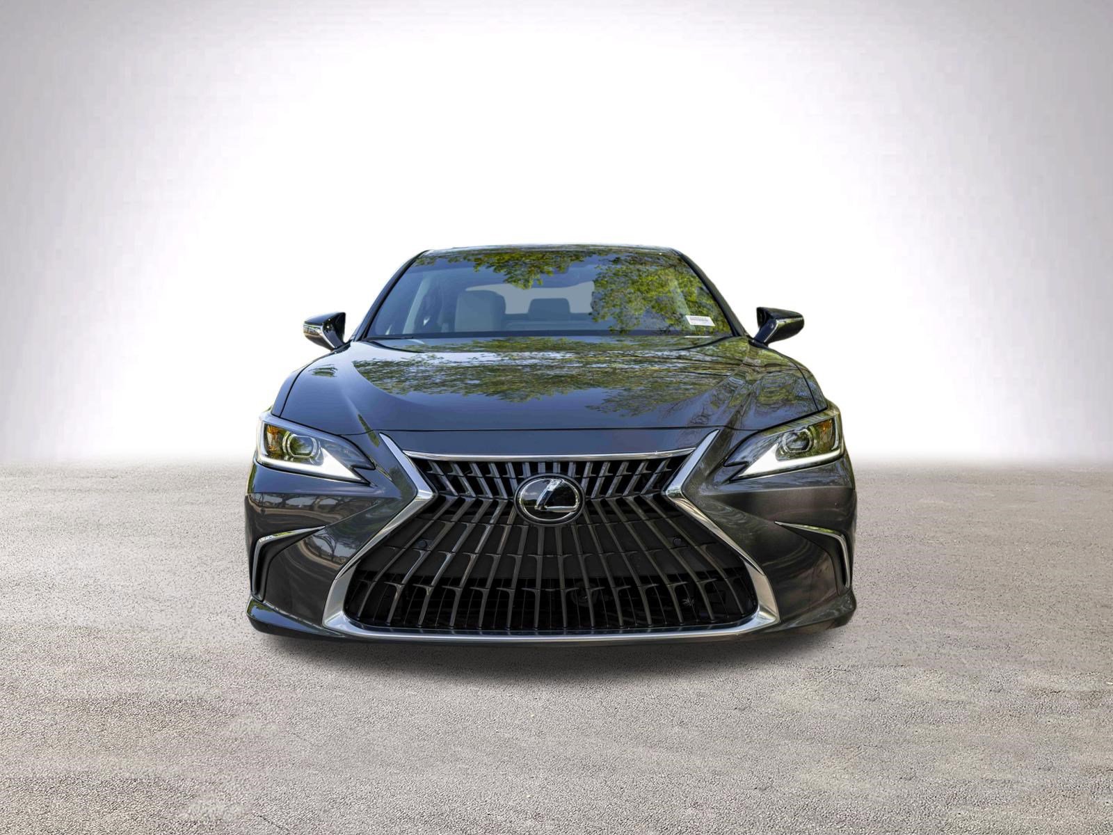 Used 2025 Lexus ES 300h w/ Premium Package image 3