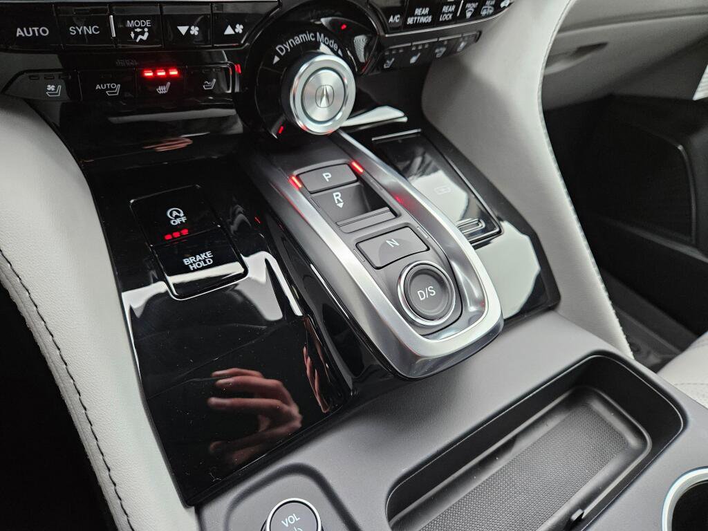 New 2026 Acura MDX SH-AWD w/Advance image 35
