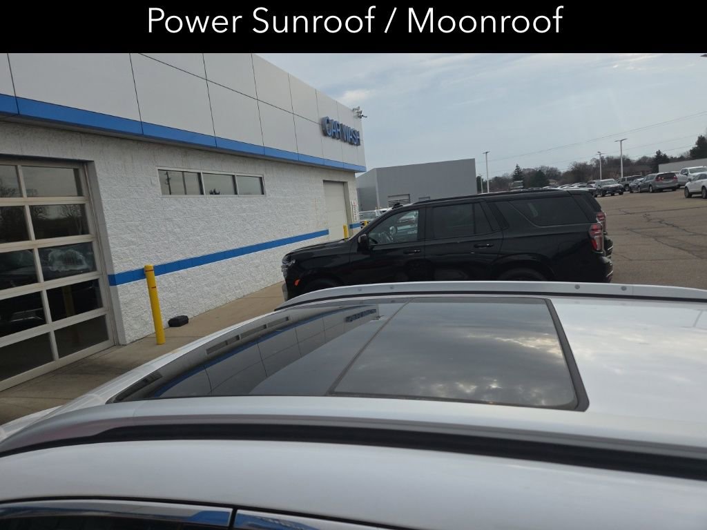 Used 2025 Buick Encore GX Avenir w/ Avenir Technology Package image 7