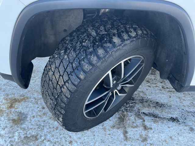 Used 2020 Jeep Grand Cherokee Trailhawk w/ Trailhawk Luxury Group AWD/4WD image 18