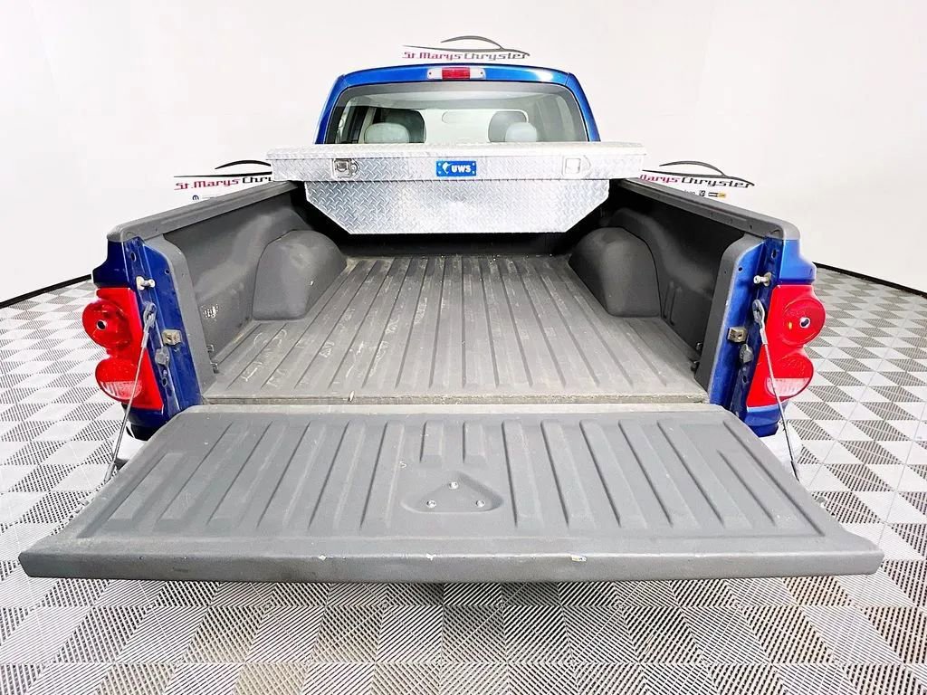 Used 2011 Dodge Dakota Big Horn image 23