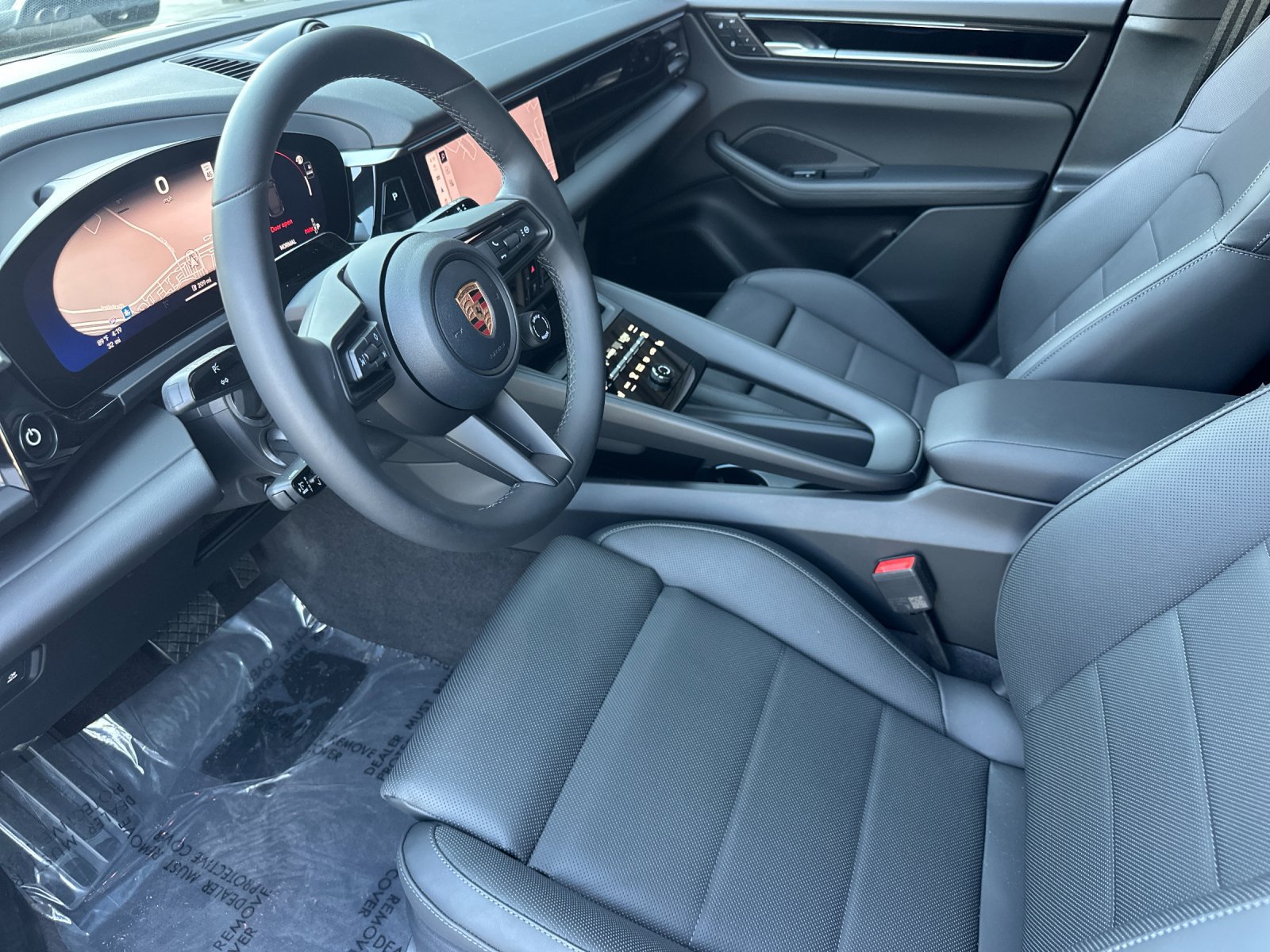 New 2026 Porsche Macan Electric RWD image 4