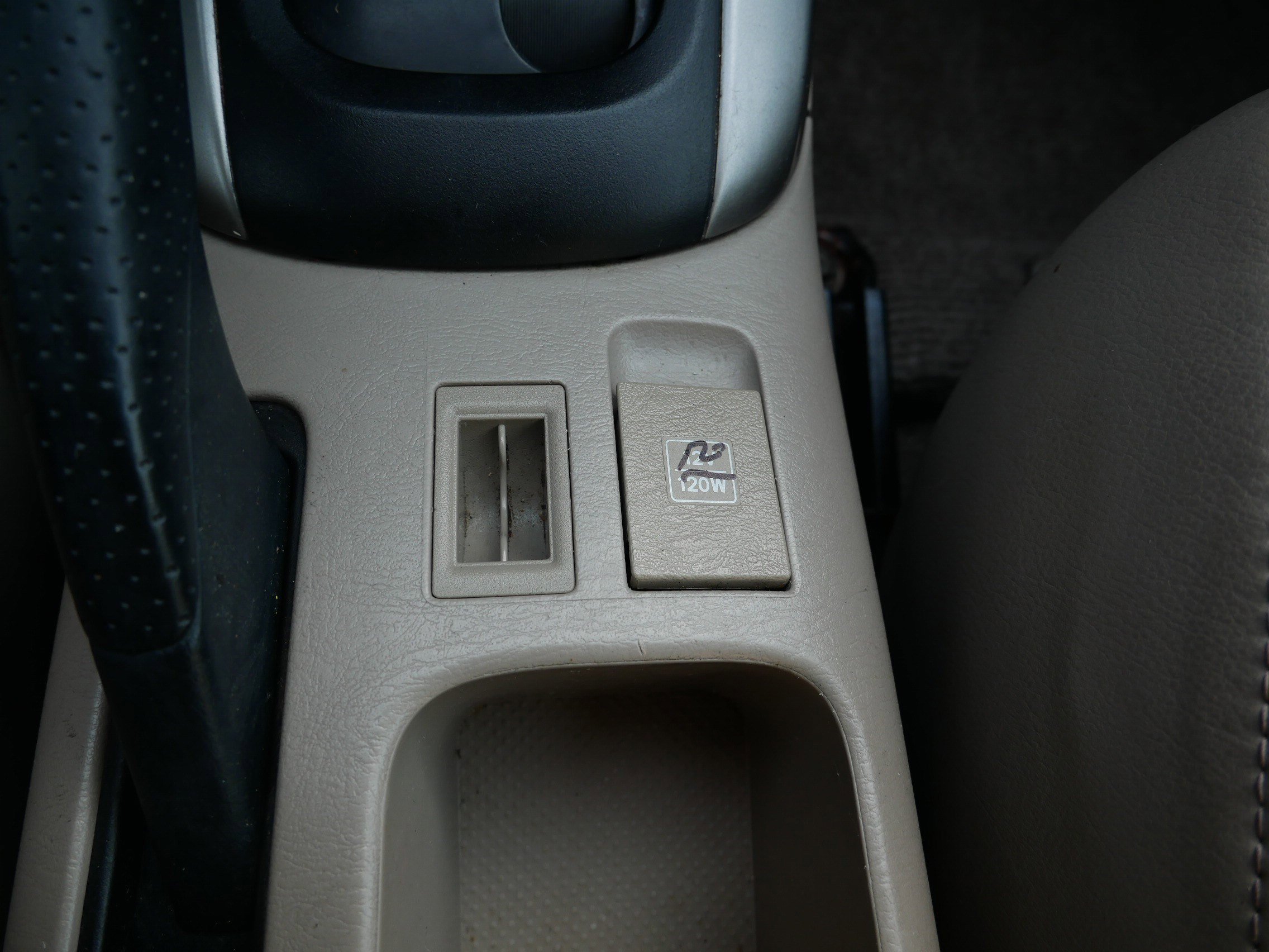 Used 2004 Toyota RAV4 4WD image 30