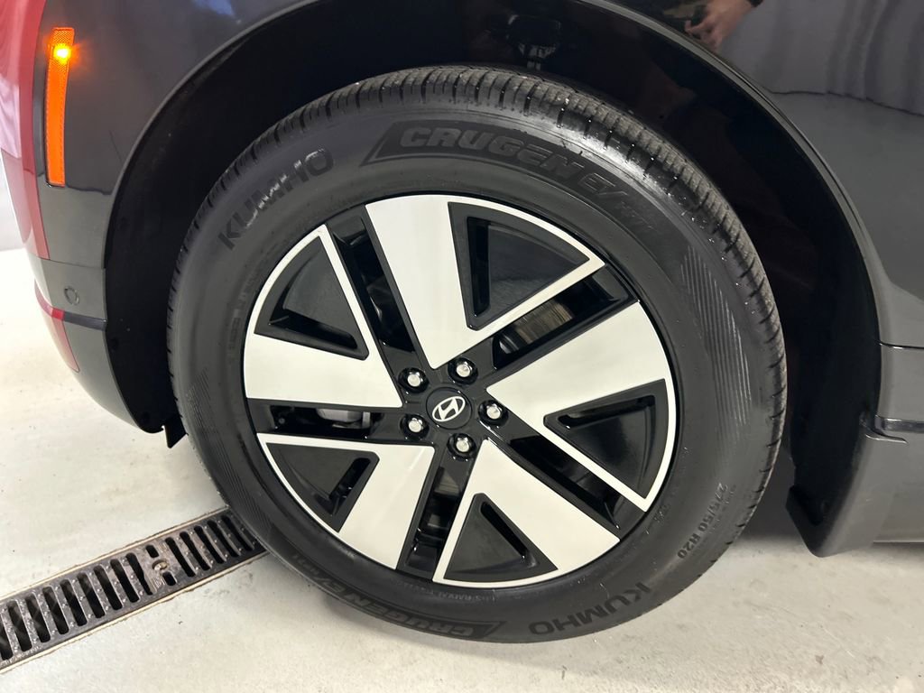 Used 2026 Hyundai Ioniq 9 SEL w/ Tow & Go Package image 9