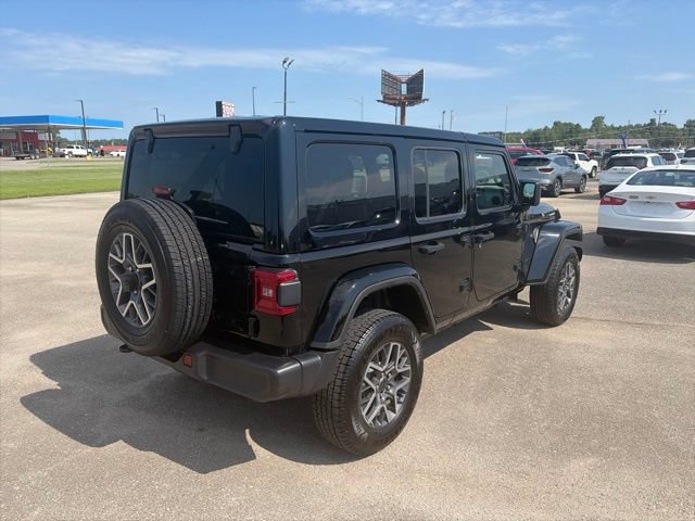 Used 2025 Jeep Wrangler Unlimited Sahara AWD/4WD image 6