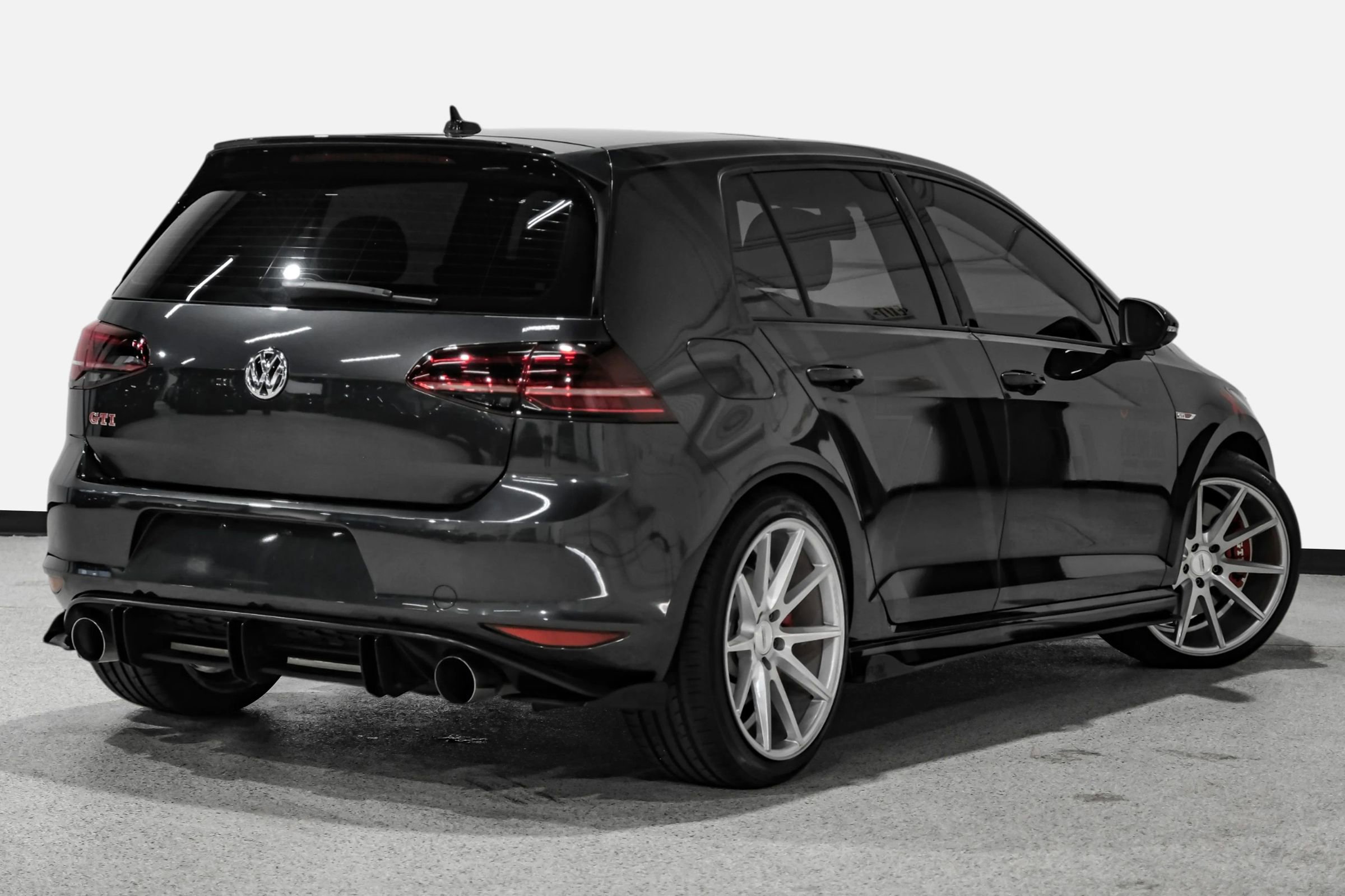 Used 2017 Volkswagen GTI Autobahn FWD image 6