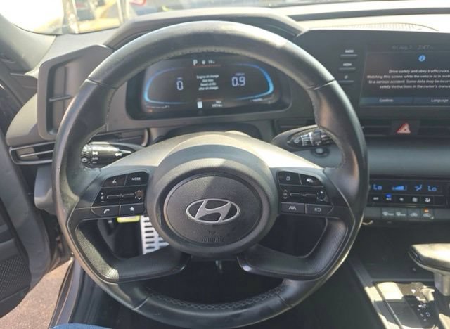 Used 2025 Hyundai Elantra Sport w/ Cargo Package FWD image 10
