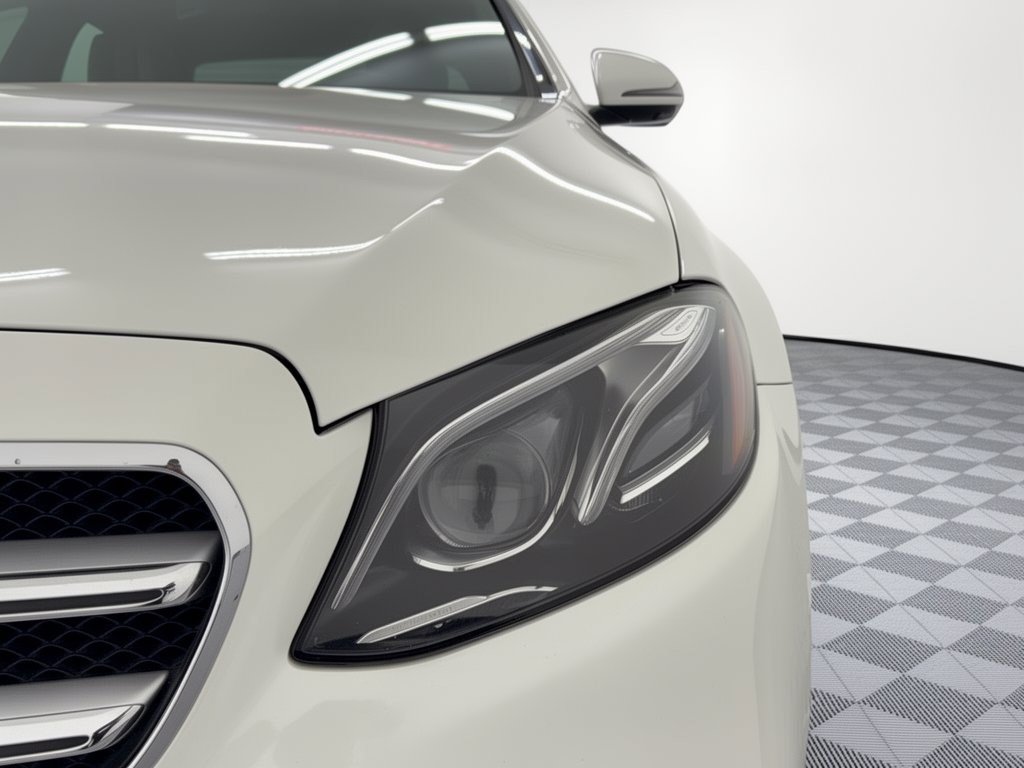 Used 2018 Mercedes-Benz E 300 4MATIC image 12