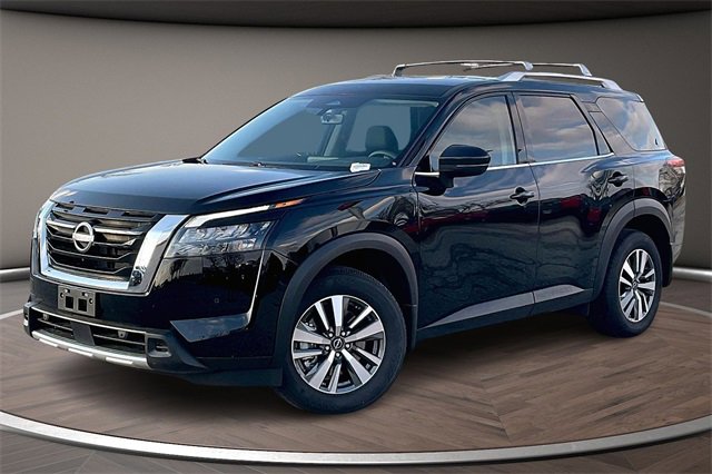 New 2025 Nissan Pathfinder SL w/ Cargo Package