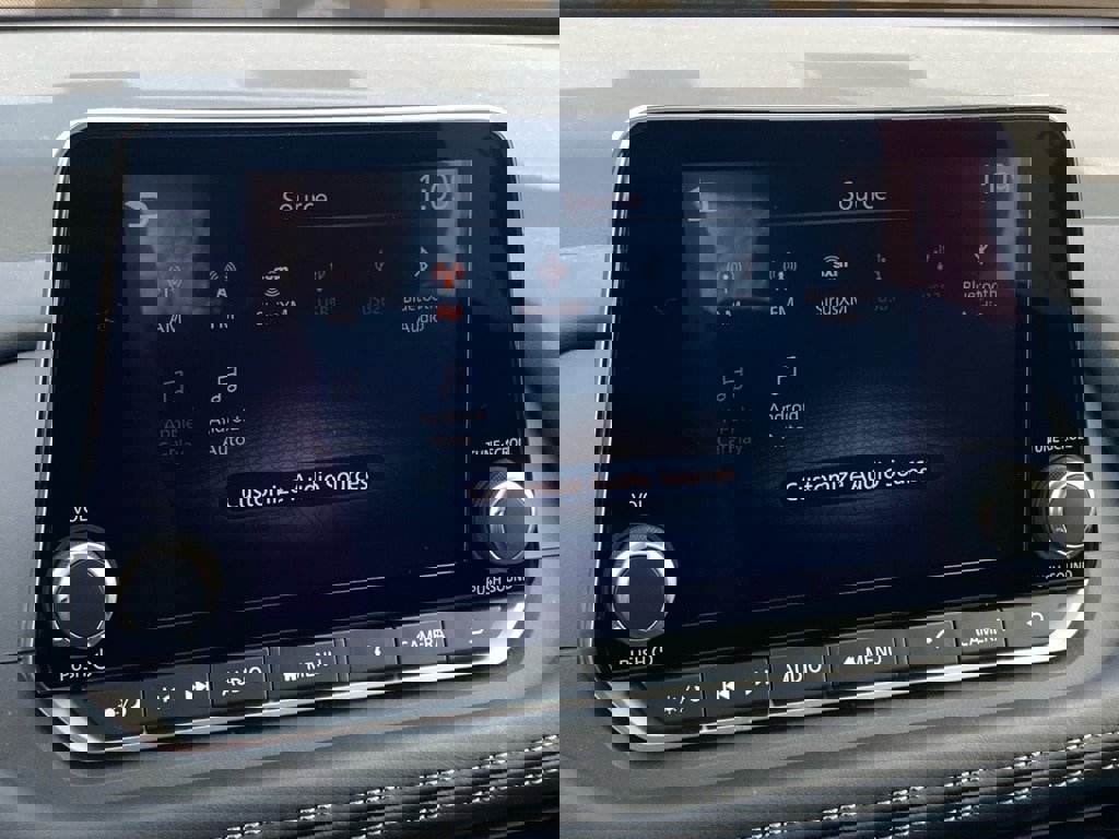 Used 2024 Nissan Rogue SV image 21