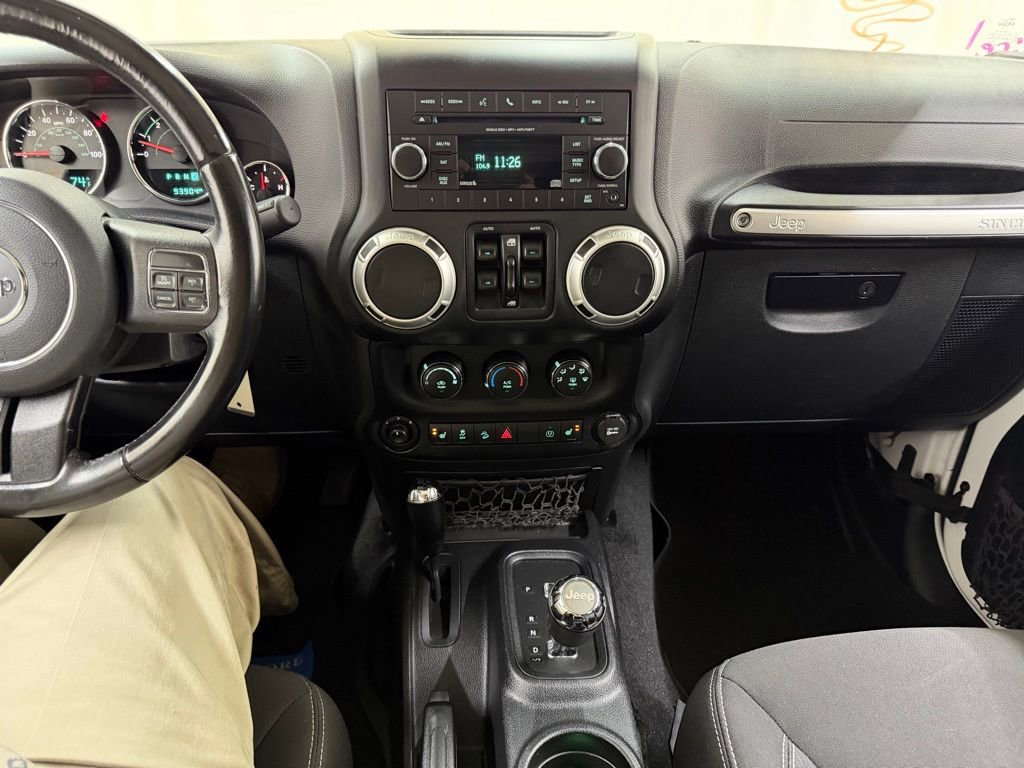 Used 2016 Jeep Wrangler Unlimited Sahara w/ Connectivity Group image 24