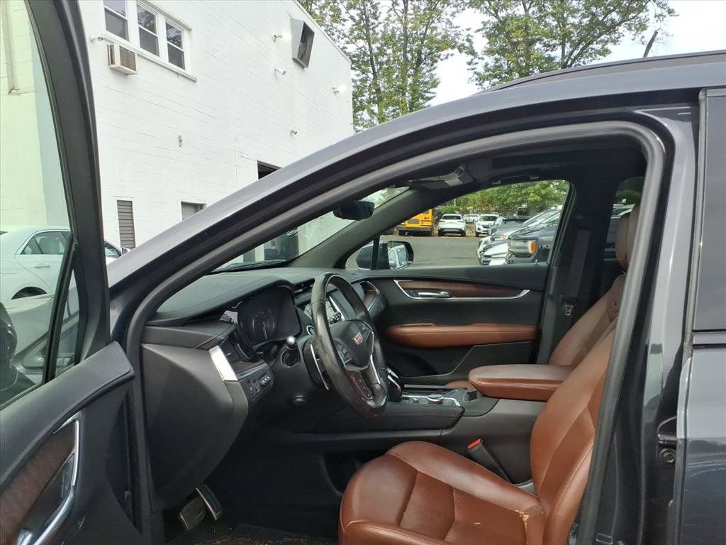 Certified 2022 Cadillac XT5 Sportv w/ Technology Package image 8