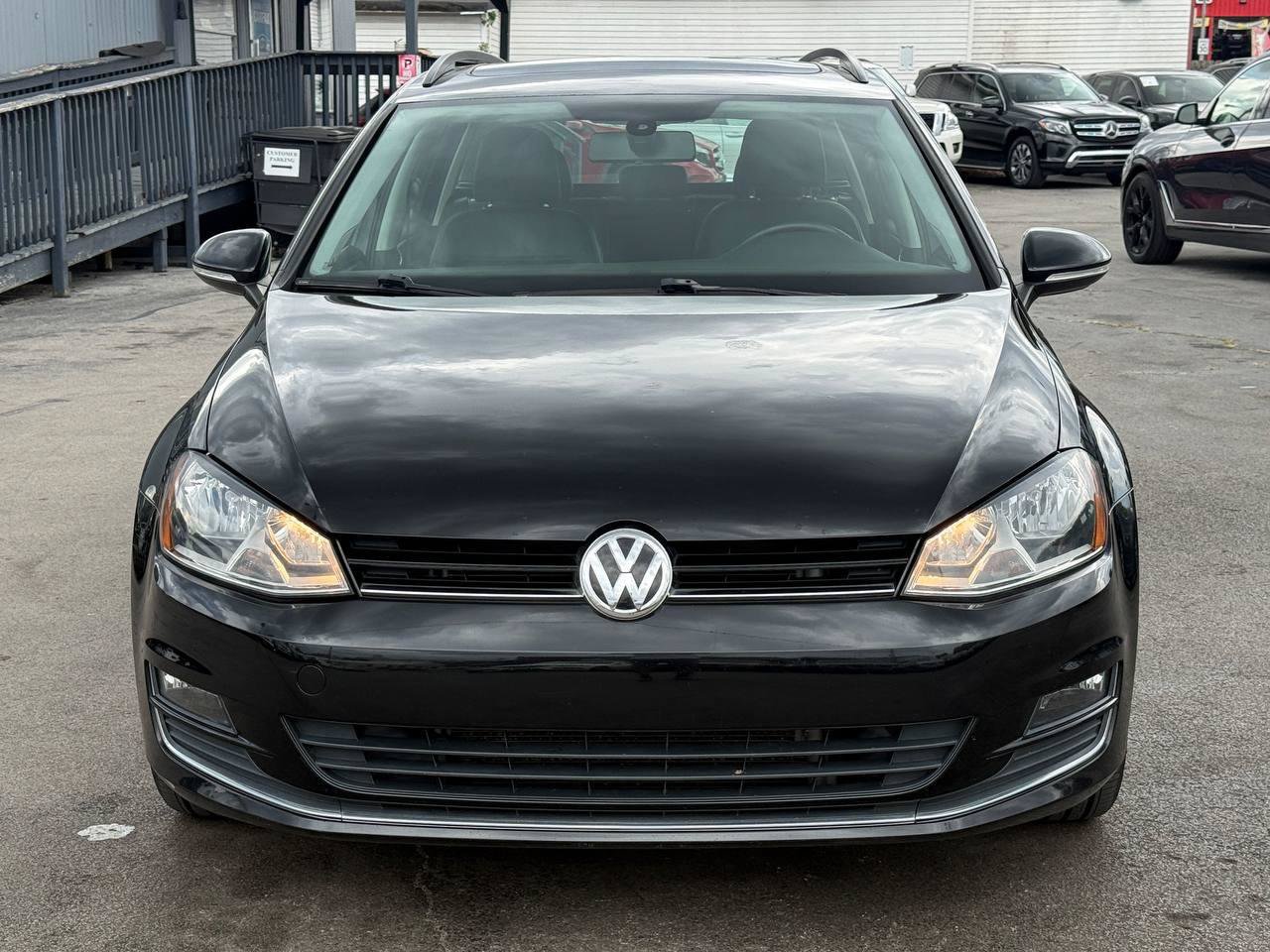 Used 2016 Volkswagen Golf SE FWD image 5