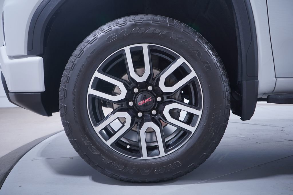 Used 2024 GMC Sierra 1500 AT4 w/ AT4 Premium Package image 2