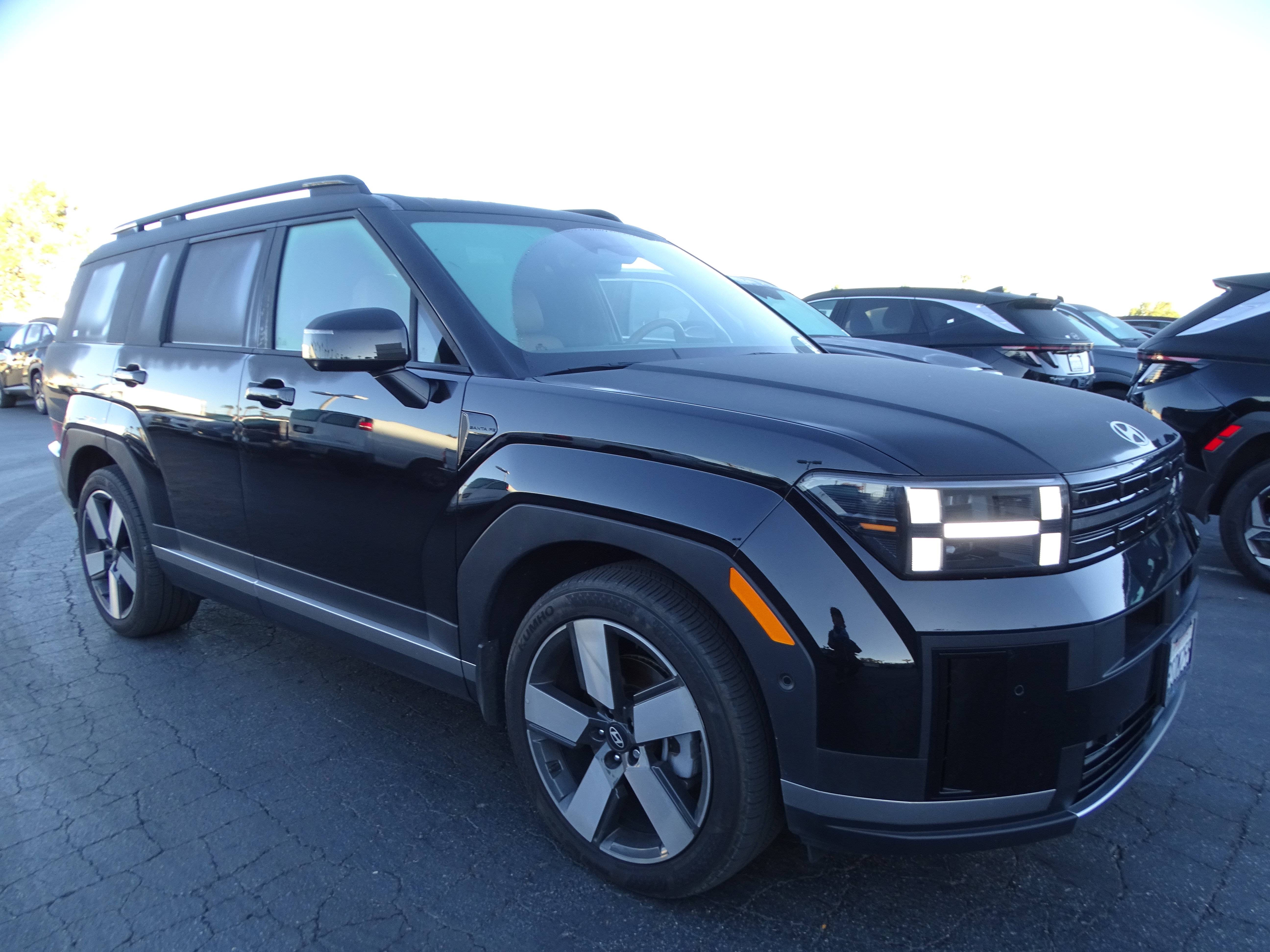Used 2024 Hyundai Santa Fe Limited image 2