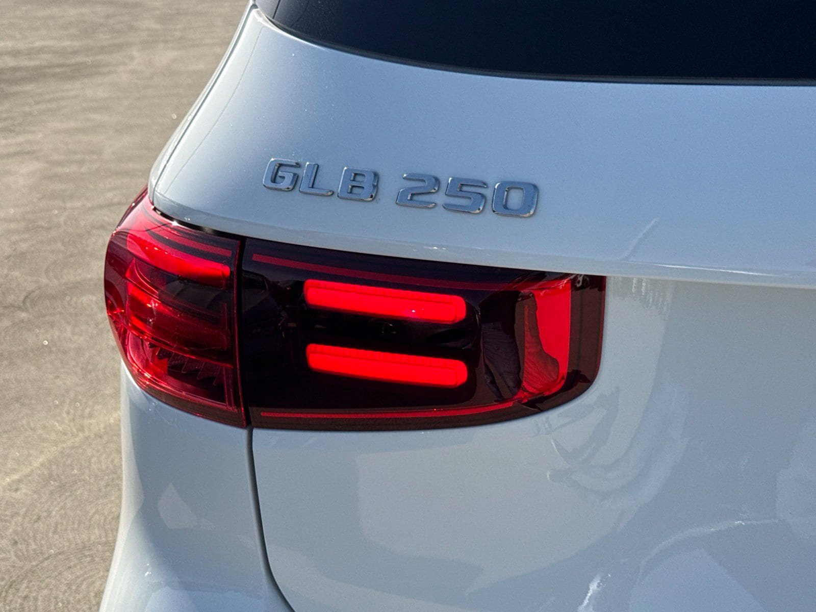 New 2026 Mercedes-Benz GLB 250 4MATIC image 13