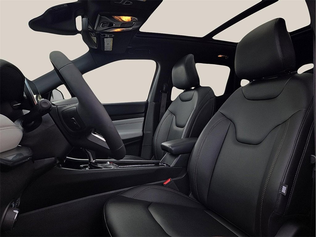 Used 2024 Jeep Compass Limited w/ Sun and Sound Group image 12