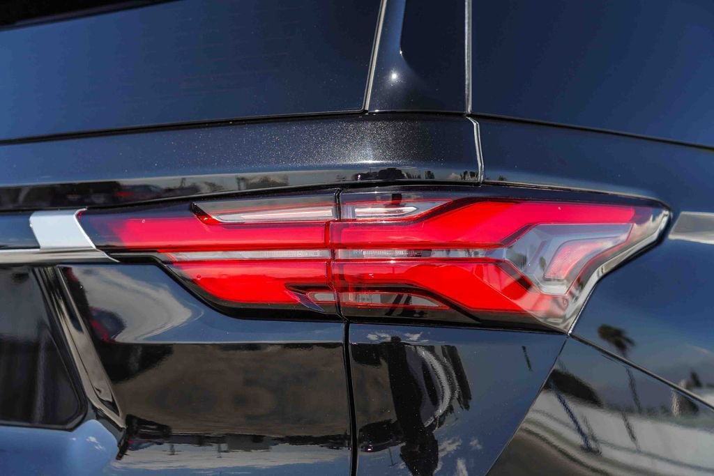 Used 2023 Chevrolet Traverse Premier image 10