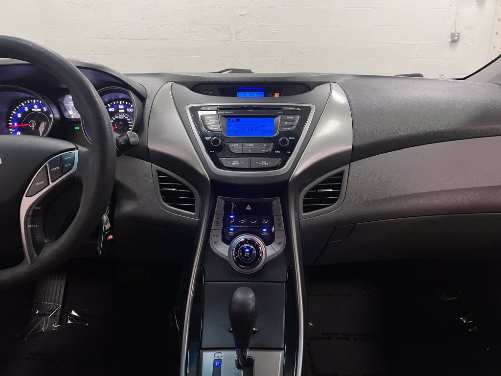 Used 2013 Hyundai Elantra GLS w/ Preferred Pkg FWD image 18