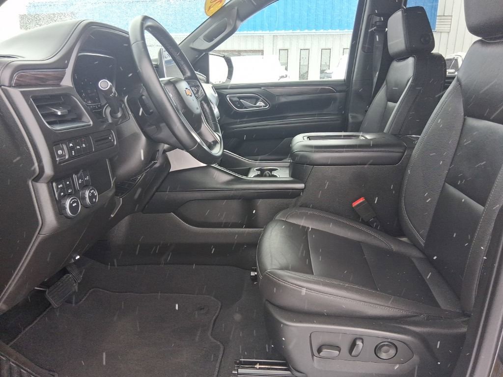 Used 2023 Chevrolet Suburban LT image 15