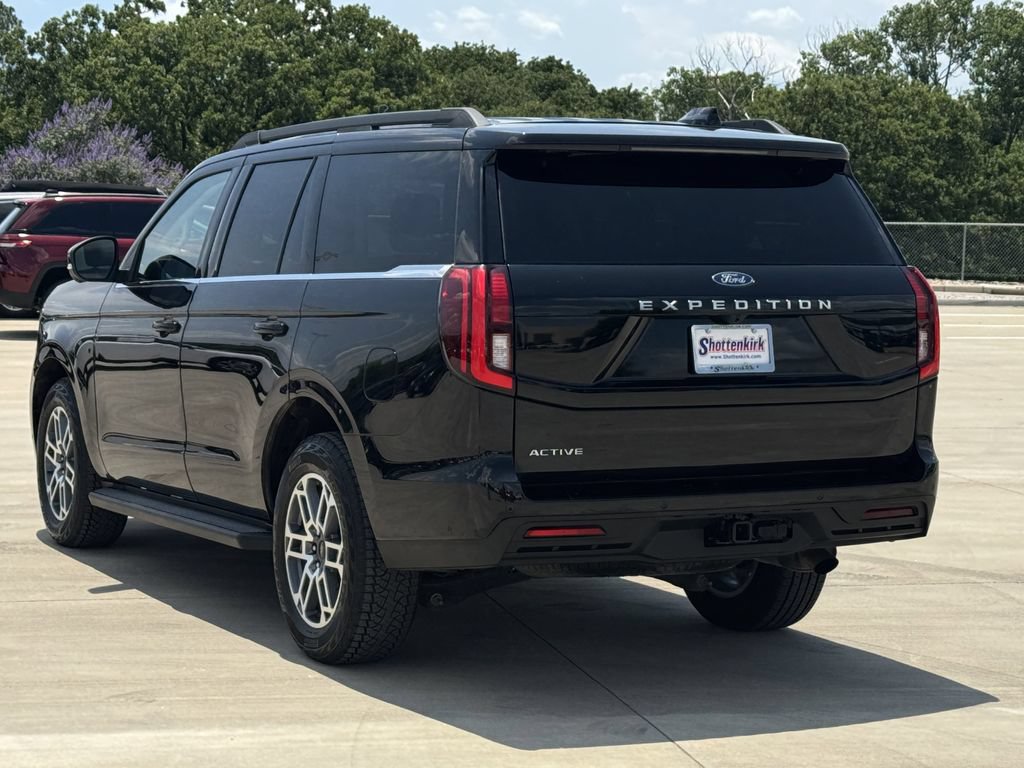 Used 2025 Ford Expedition Active AWD/4WD image 4