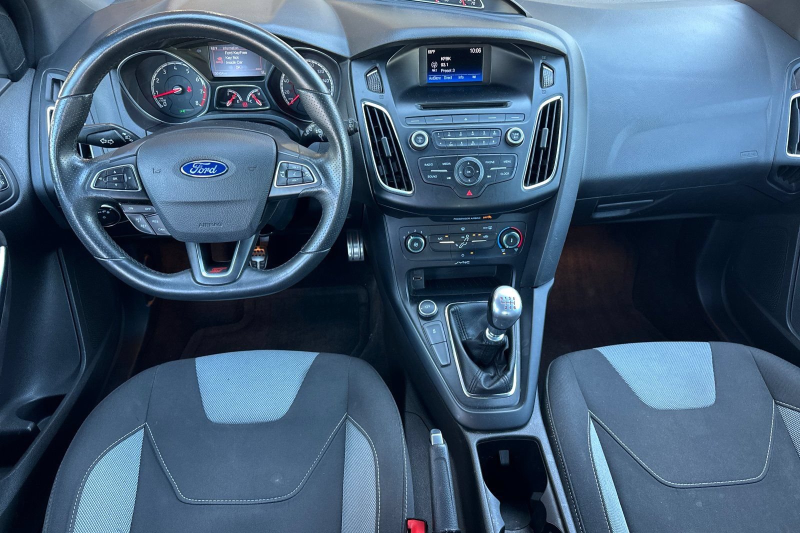 Used 2017 Ford Focus ST FWD image 12