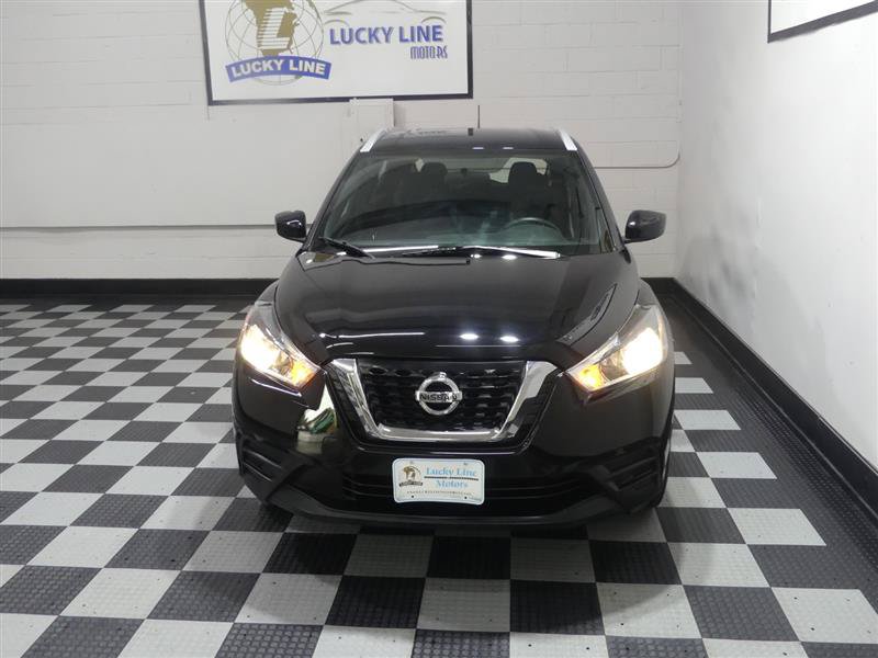 Used 2019 Nissan Kicks SV FWD image 3