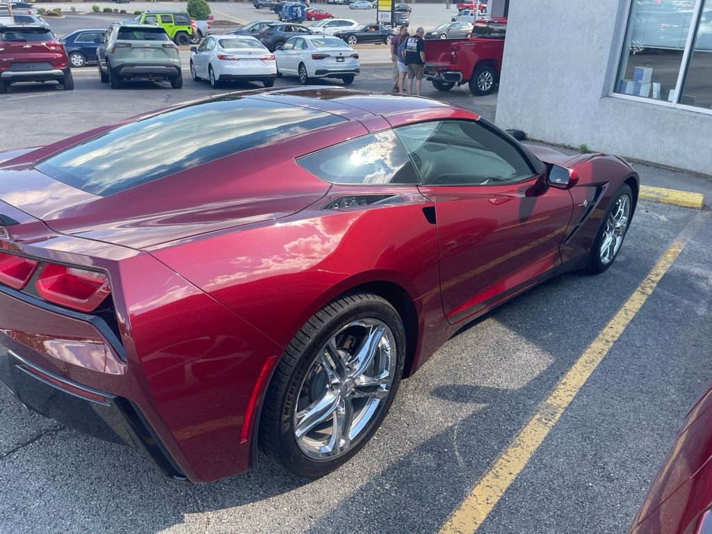 Used 2017 Chevrolet Corvette Stingray Coupe w/ Battery Protection Package RWD image 2