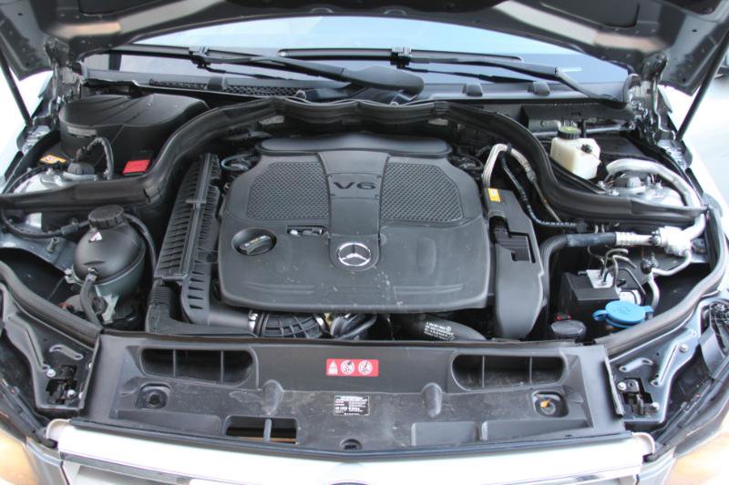 Used 2013 Mercedes-Benz C 300 Sport image 17