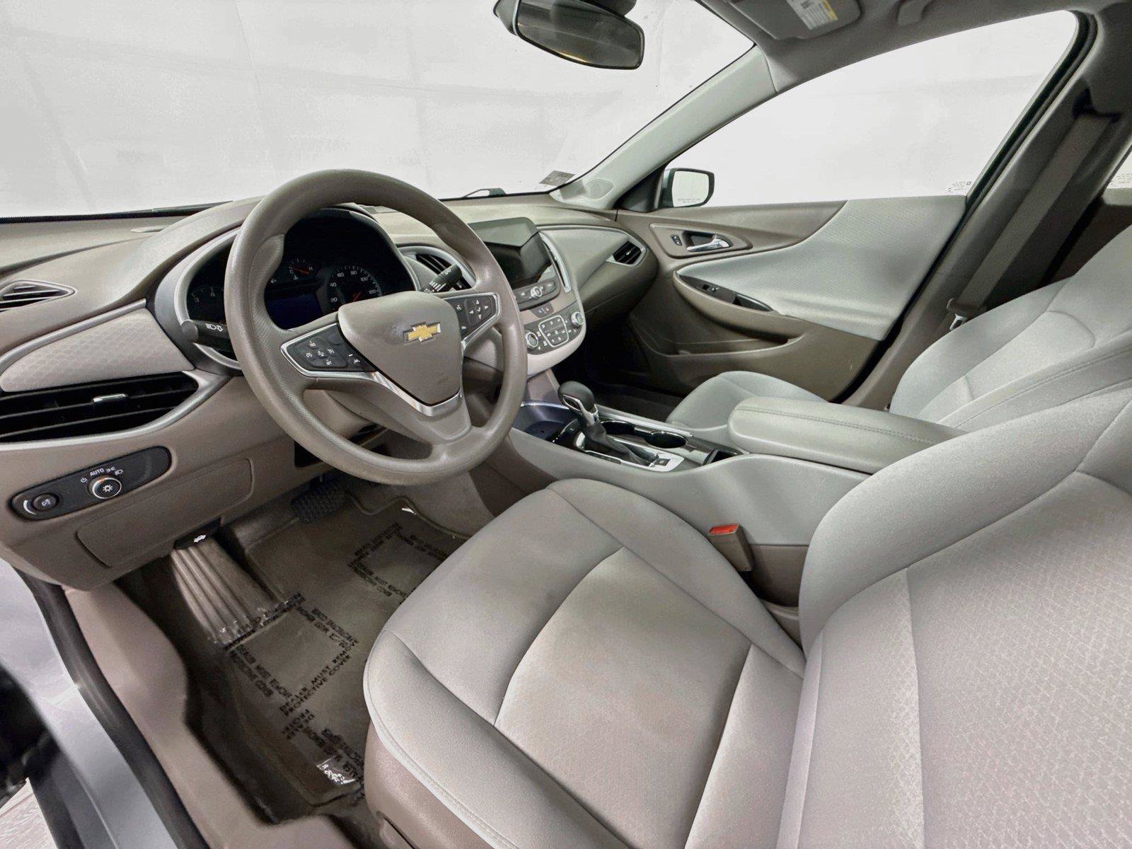 Used 2024 Chevrolet Malibu LT FWD image 9