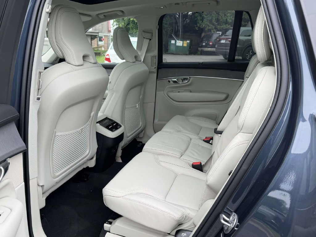 New 2026 Volvo XC90 B6 Ultra w/ Protection Package Premier AWD/4WD image 14