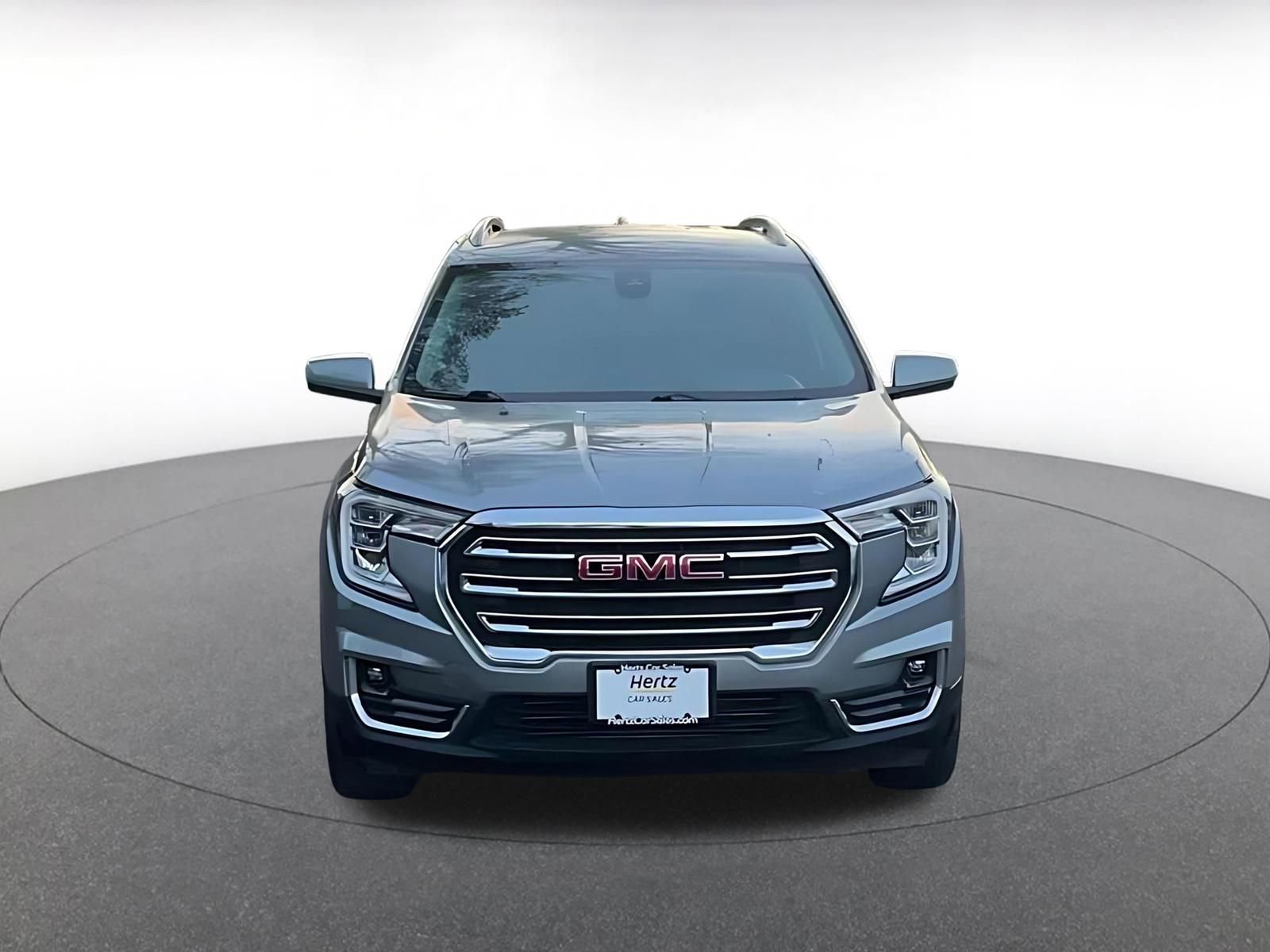 Used 2024 GMC Terrain SLT image 4