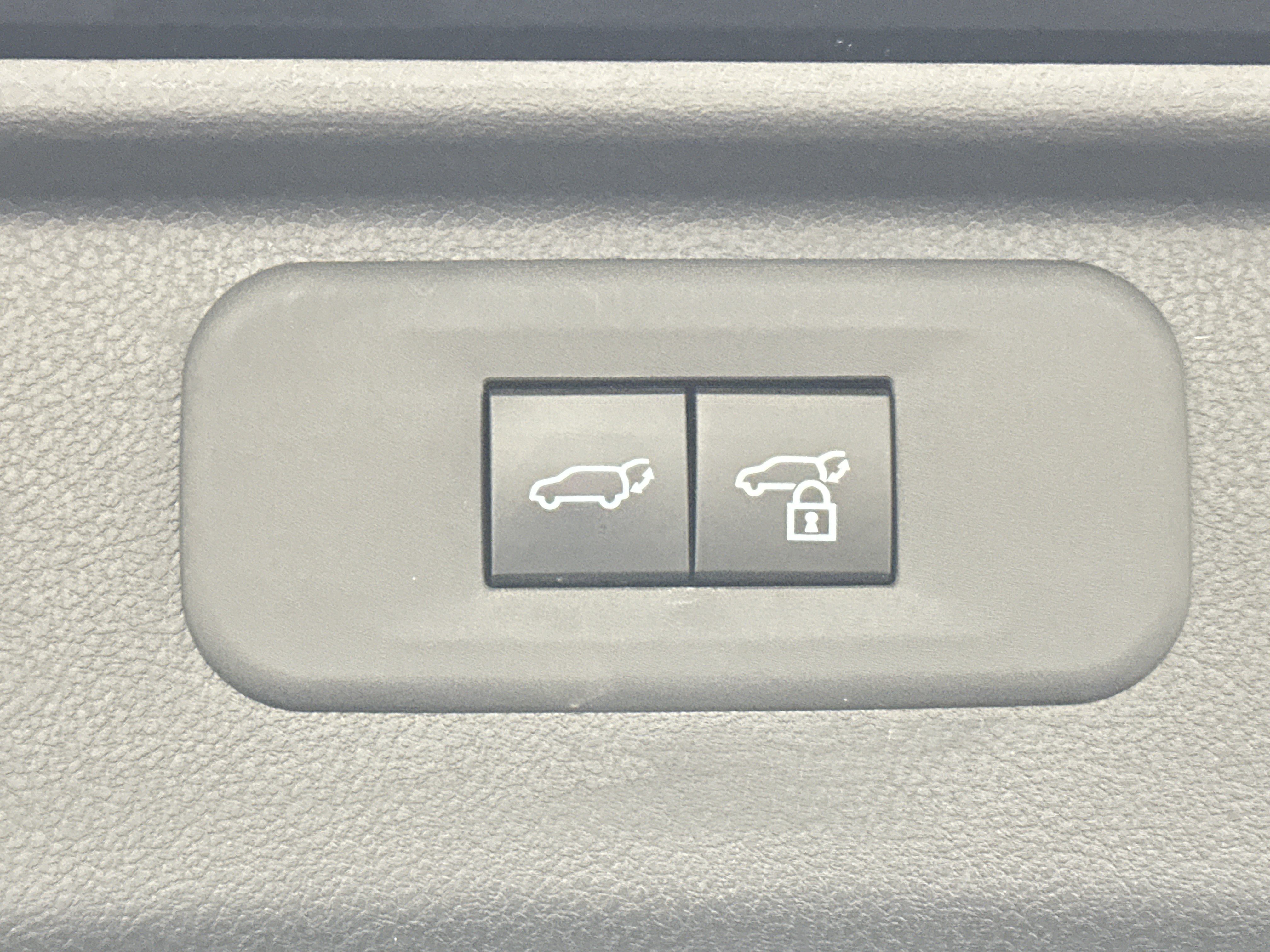 Used 2025 Toyota Grand Highlander AWD image 16