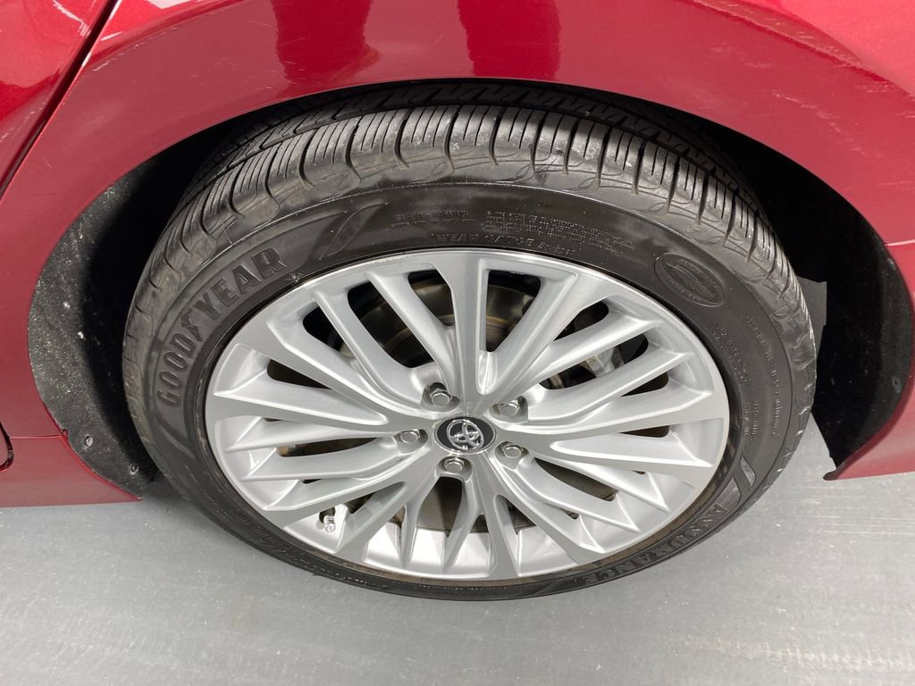 Certified 2020 Toyota Camry XLE image 30