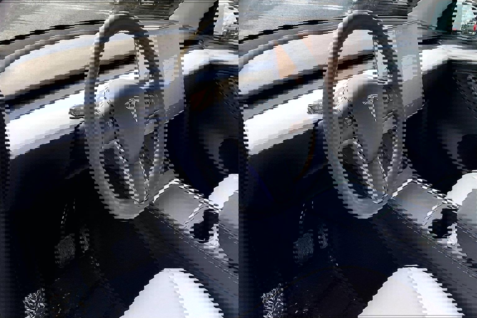 Used 2023 Tesla Model Y Long Range image 13