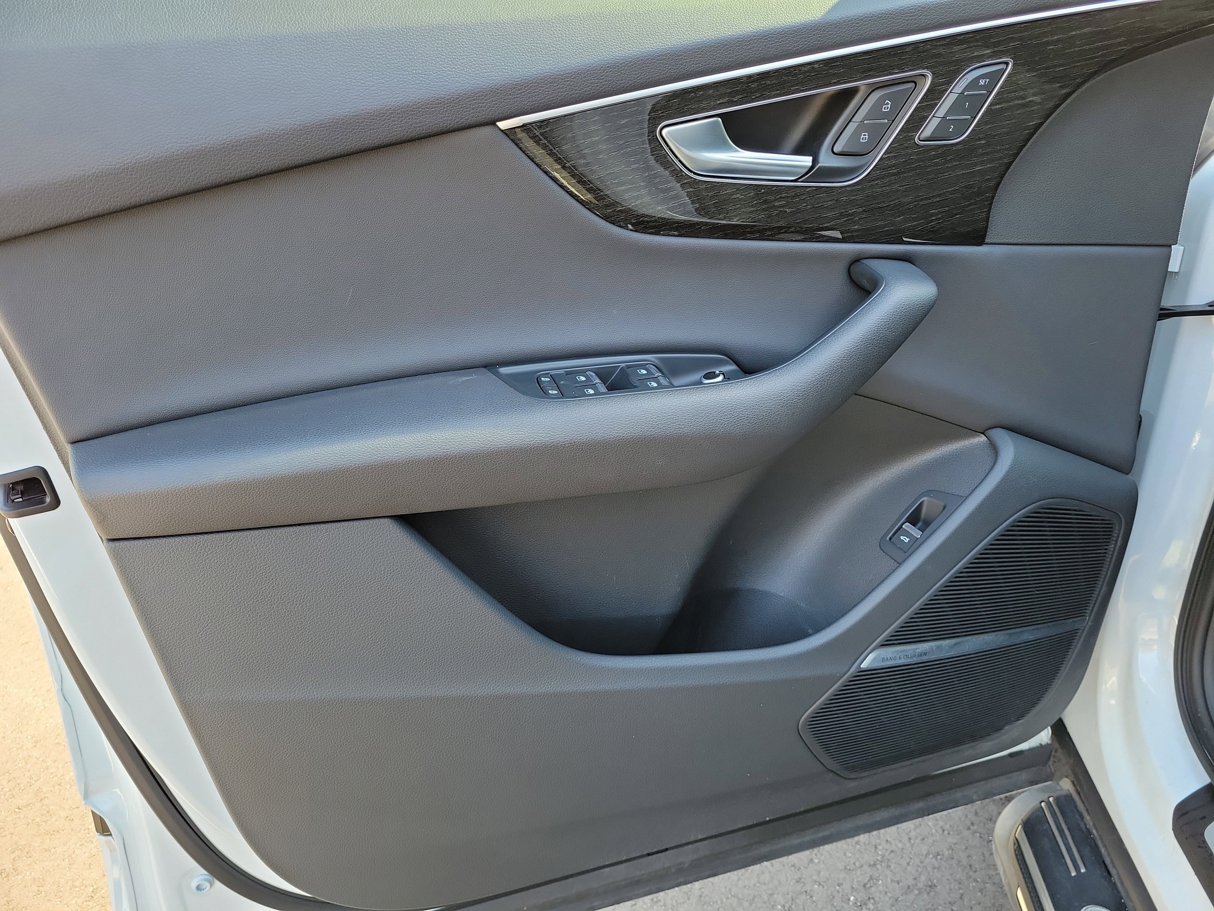 Used 2022 Audi Q7 Premium Plus image 10