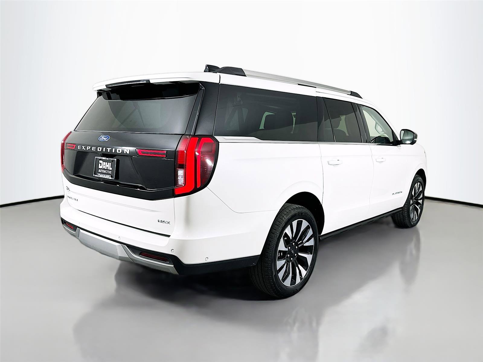 Used 2025 Ford Expedition Max Platinum w/ Driver's Package image 13