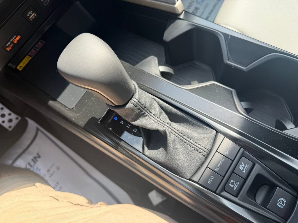 New 2026 Toyota Camry SE FWD image 15
