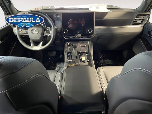 Used 2024 Lexus GX 550 image 13