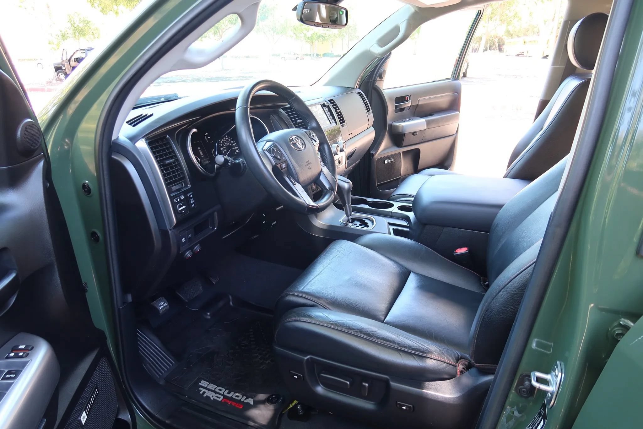 Used 2020 Toyota Sequoia TRD Pro AWD/4WD image 20