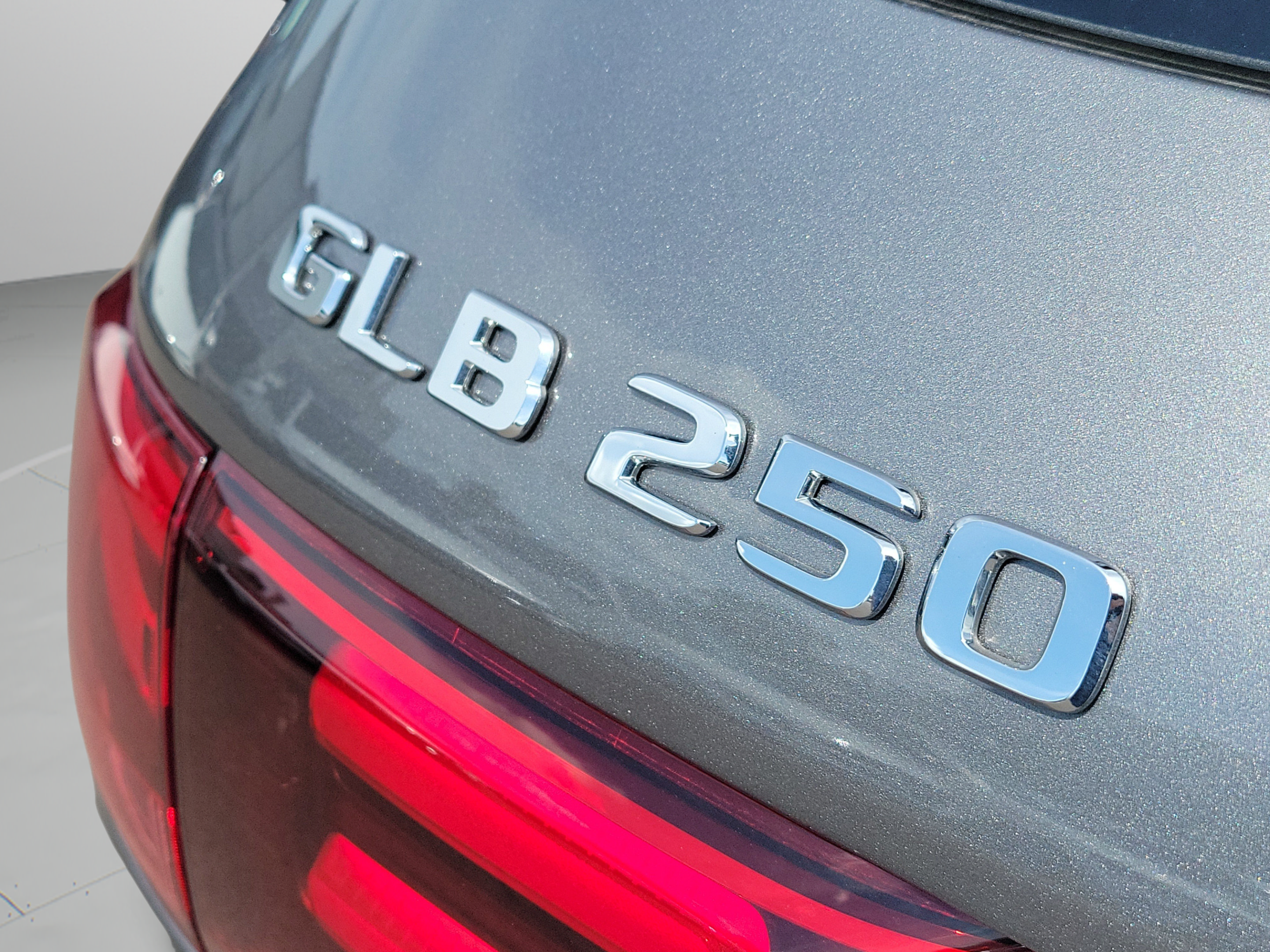 Used 2026 Mercedes-Benz GLB 250 image 30