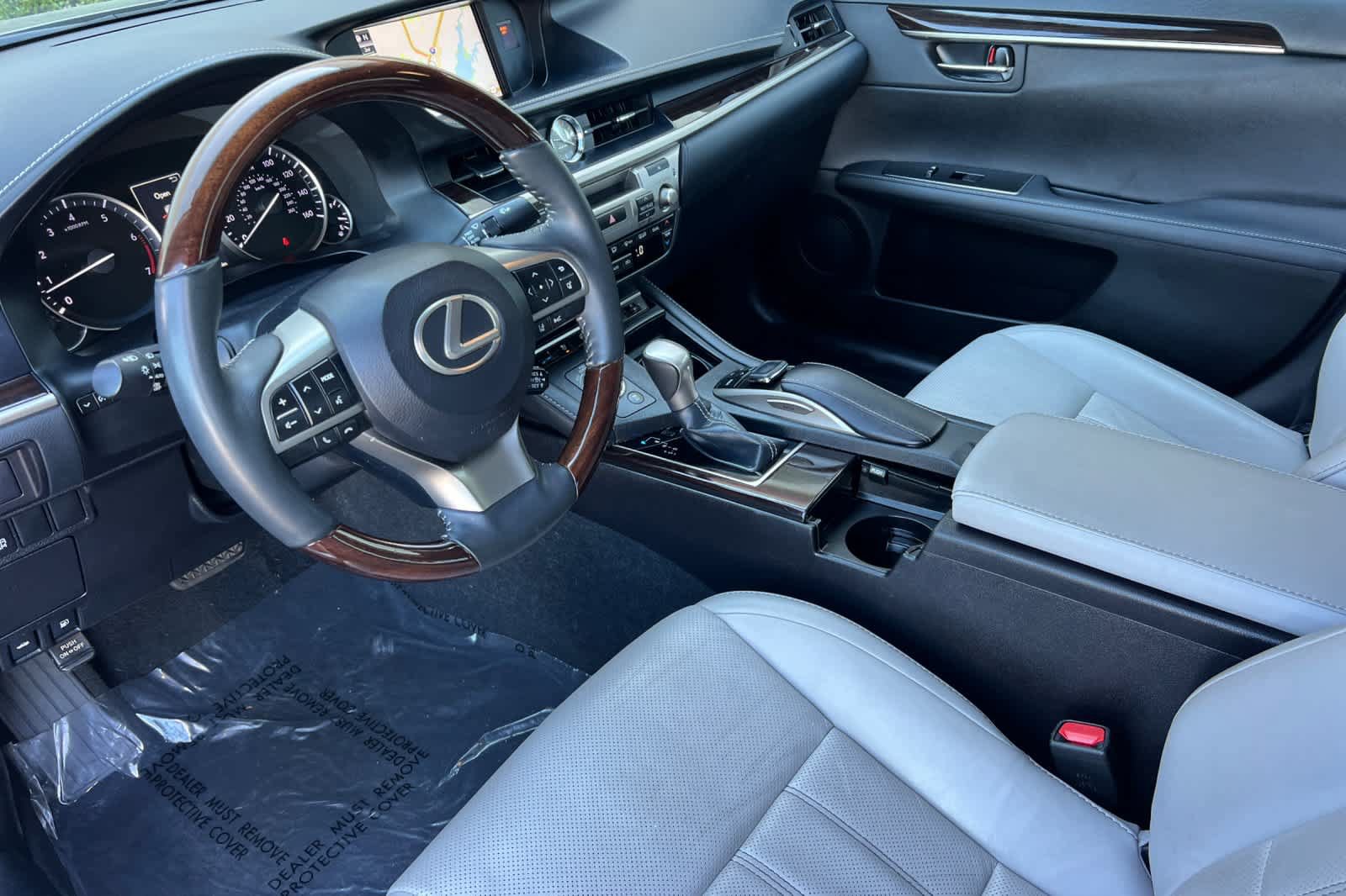 Used 2018 Lexus ES 350 w/ Luxury Package w/Wood Trim FWD image 11