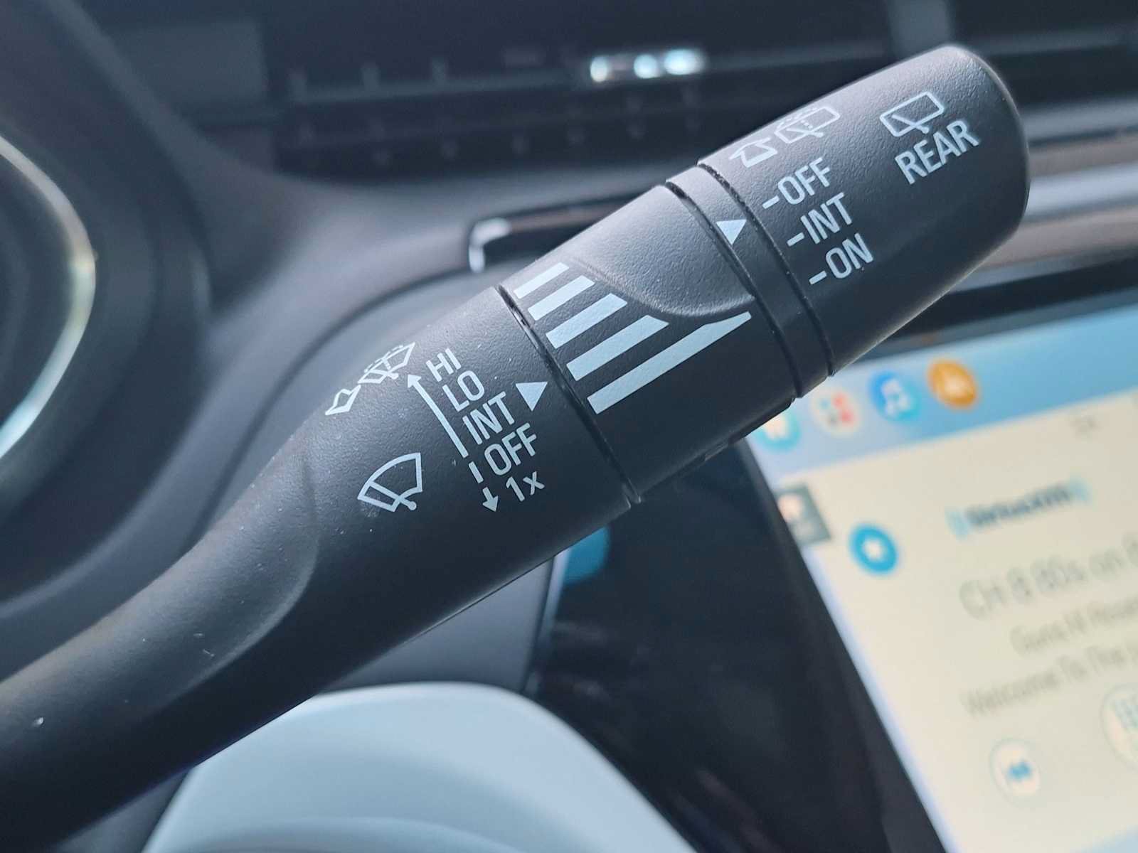 Used 2020 Chevrolet Bolt Premier w/ Infotainment Package FWD image 24