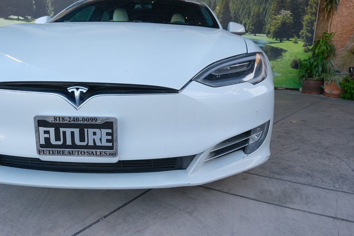Used 2020 Tesla Model S Long Range Plus image 43