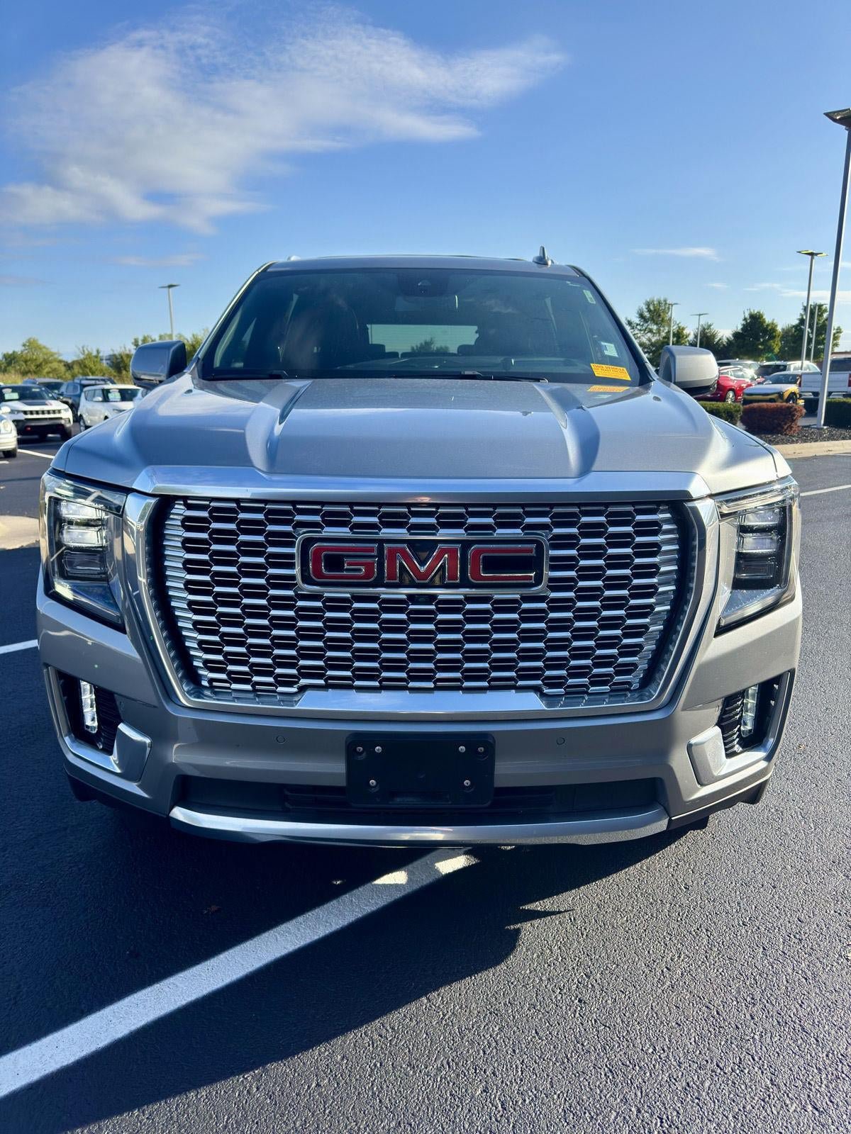 Used 2023 GMC Yukon XL Denali AWD/4WD image 8