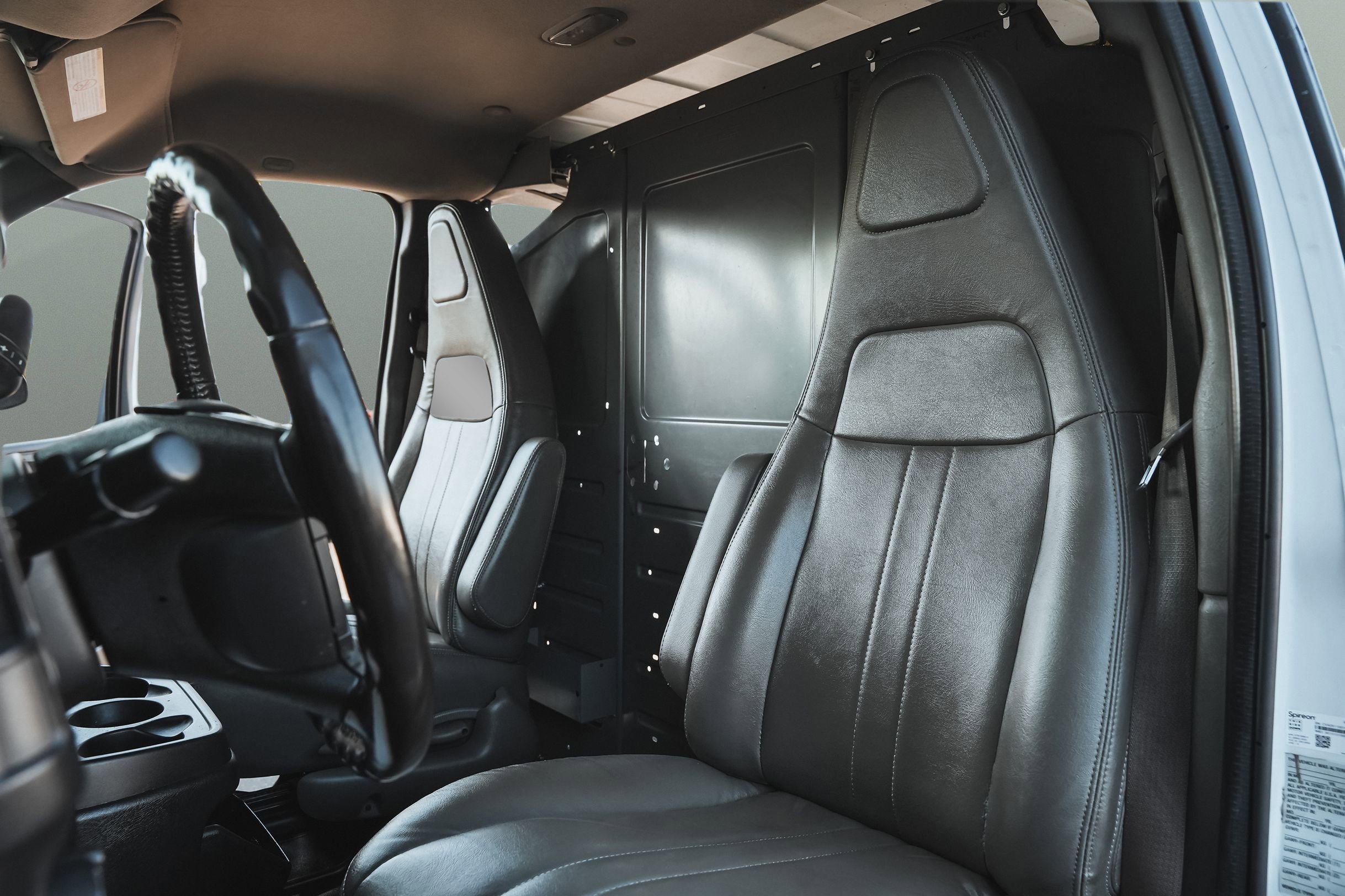 Used 2016 Chevrolet Express 3500 Extended RWD image 12