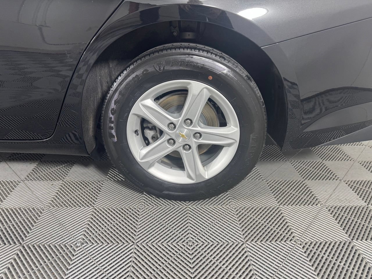 Used 2024 Chevrolet Malibu LS FWD image 36