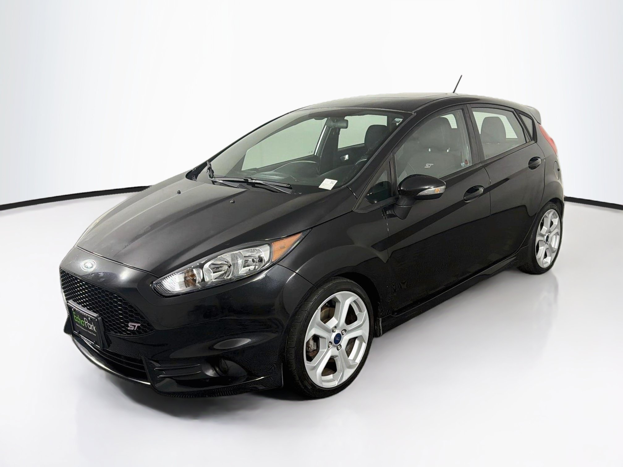 Used 2015 Ford Fiesta ST FWD image 3